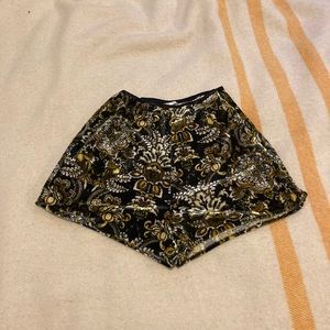 Volcom velvety hot shorts